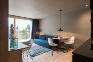 Wohnzimmer des Smart Business-Apartments in Feldkirch.