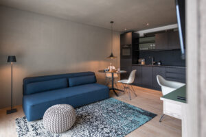 Wohnzimmer/Küche des Panorama Apartments in Feldkirch.